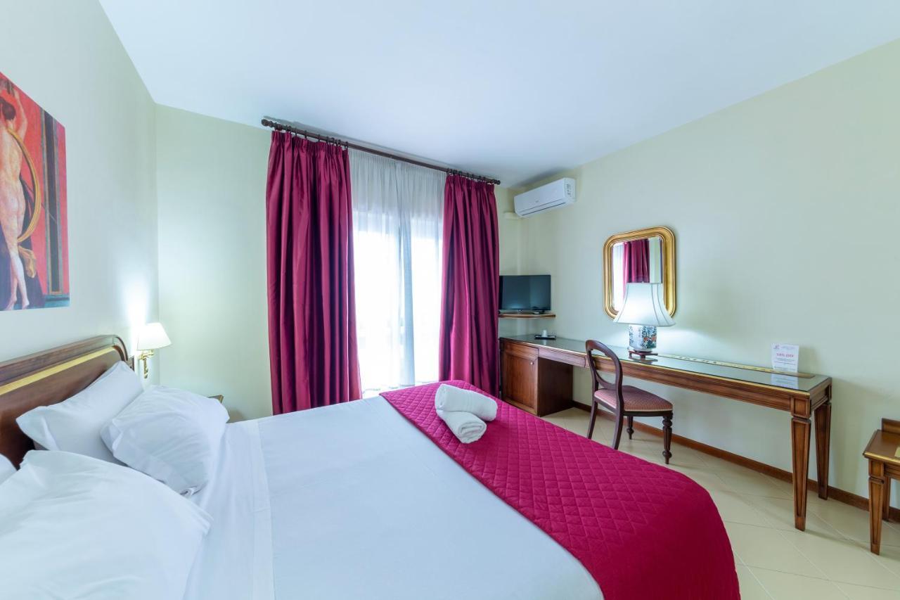 Hotel Sakura توري دل غريكو المظهر الخارجي الصورة